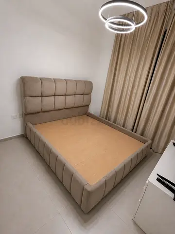 King Bed 180x200 no mattress