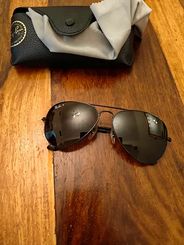 Rayban aviator black new condition