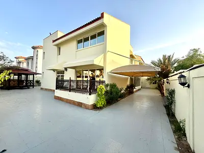 Spacious 5 Bedroom Villa | Prime Jumeirah 2 Location | Near Beach