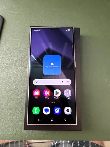 Samsung Galaxy S24 Ultra very light use almost new TDRA 256 GB