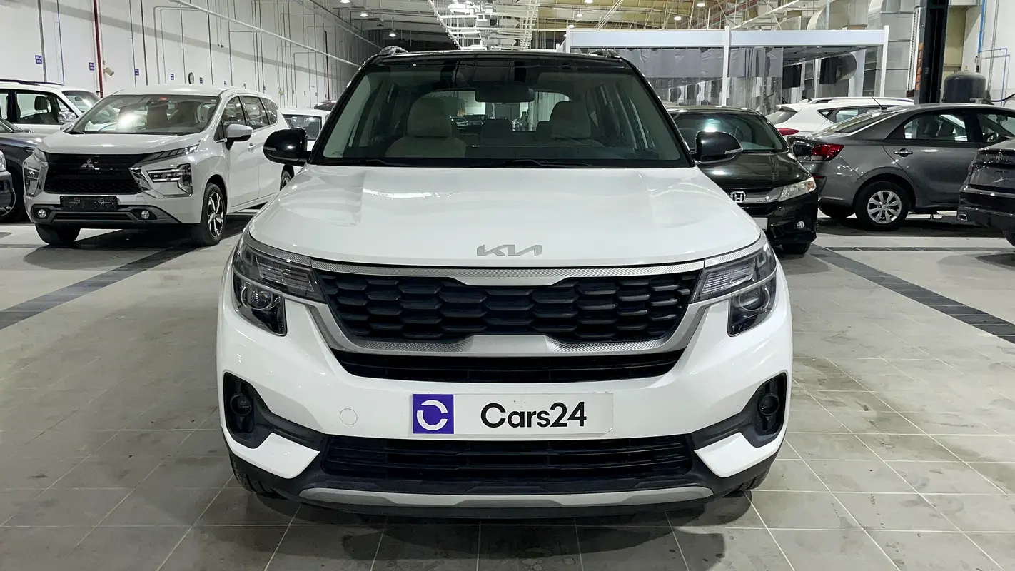 Kia Seltos 2023 — photo 1 of 10