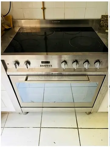 Ariston 90cm Freestanding Electric Cooker with 5 Zone Ceramic Hob and Oven (Good Working Condition)