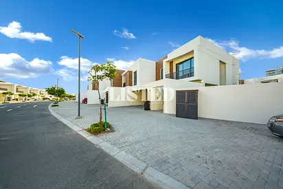 Corner Unit | 4 Bedroom Villa For Rent in Mina Al Arab | Huge plot