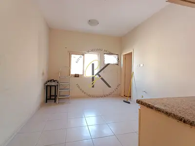 Studio available in muwaliah full of family building for contact Babar