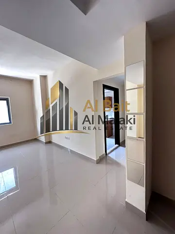 🏡✨ 1-Bedroom Apartment with Balcony in Al Majaz 3 | Free Parking + Open View + Second Tenant ✨🏡