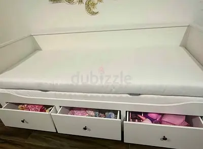 Ikea hemness daybed with 2 new ikea mattress