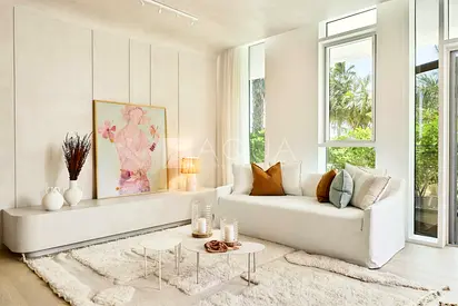 Unique Design | Garden/Sea View | Study