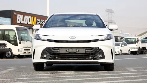 2025 Toyota CAMRY — миниатюра 2