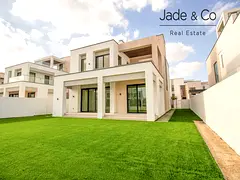 Community Expert | Vacant | Park Backing View