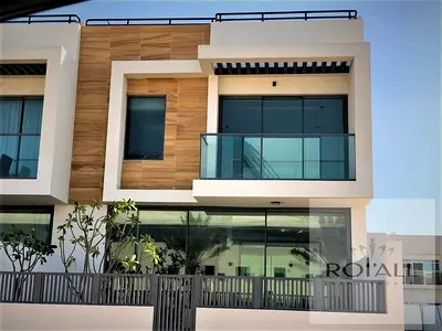 Spacious Layout Corner 4 BED+ Maid / Upgraded