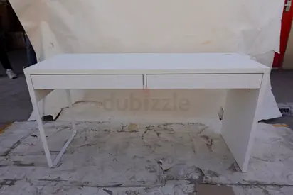 (126) Modern, Minimalist Work Desk