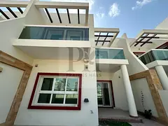 Spacious 5 bedroom villa for Rent With Maid's Room