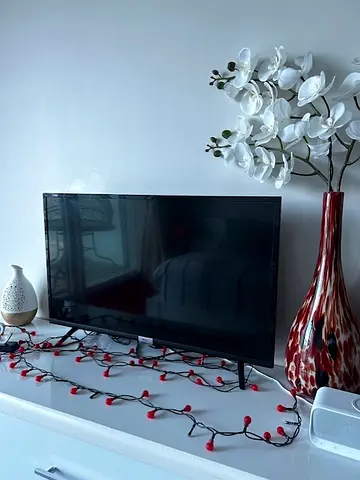 TCL 32 inch Smart TV - Android OS - Netflix/YouTube/Apps