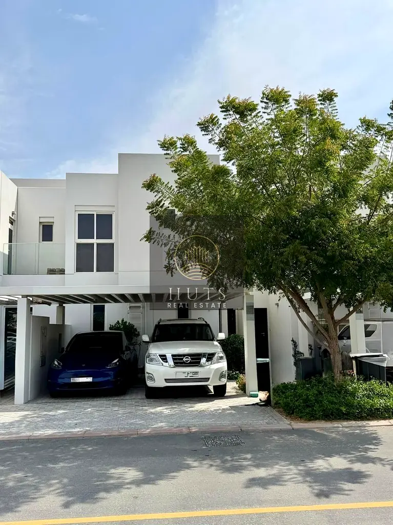 3 BEDROOM VILLA | MAID ROOM | SPACIOUS LAYOUT | PRIVATE GARDEN | READY TO MOVE IN