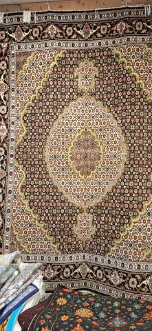 Tabriz mahi fish design 150x200cm Traditional Persian-style Area Rug — Large Medallion Design