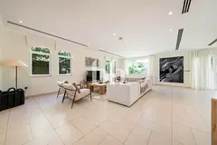 Legacy Large | Great Location | Vacant June
