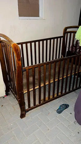 Baby bed frame