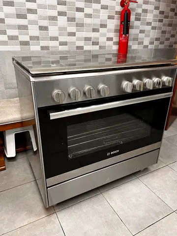 Bosch 5 Burner Gas Cooker with Grill and Baking , Rotary in Excellent Condition
