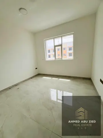 For annual rent: Largest one-bedroom apartment in Al Muwaihat 2, Ajman. Second occupancy. Excellent space. Master bedroom, 2 bathrooms, balcony with o