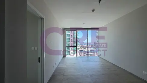 عرض مميز | شقة عصرية مع شرفة وإمكانية الوصول إلى الشاطئ