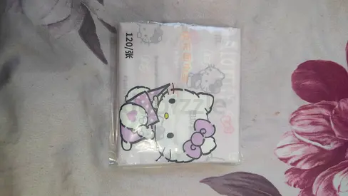 Hello Kitty  Wipes Pack ( unopened )