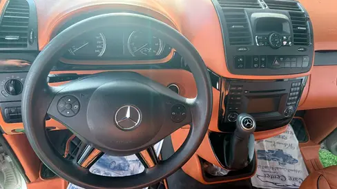 صورة 17 لـ 2014 Mercedes-BENZ VIANO