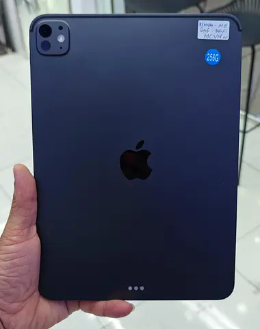 IPAD PRO 11inch m5 256GB STORAGE wifi