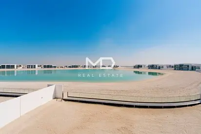 Vacant | Directly On The Canal | Modern Finishings