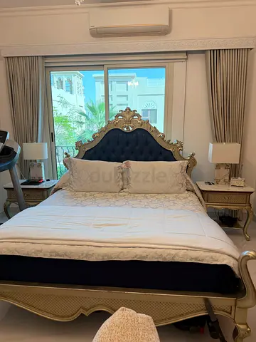 Beautiful Bed with two side tables !!