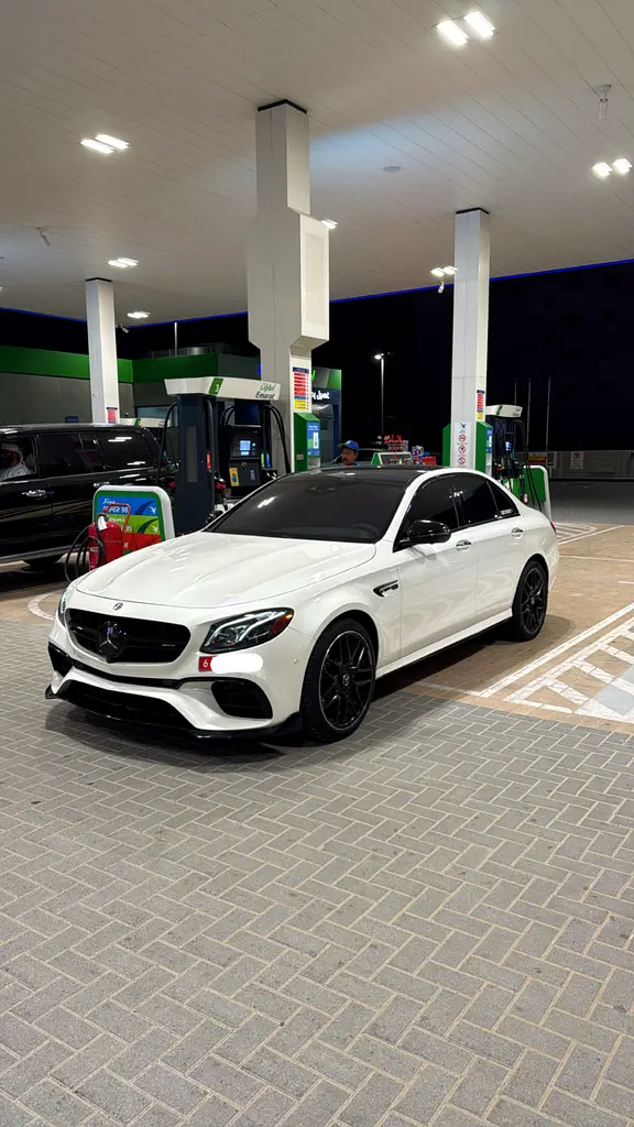 Mercedes-Benz E-Class 2019 — photo 1 of 7