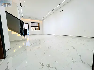 تاون هاوس للإيجار في الحليو 2 أول ساكن 5 غرف ماستر مجلس وصالة حوش واسع وباركن مساحة كبيرة موقع مميز