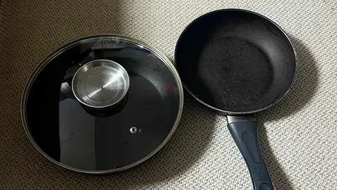 Non-Stick Frying Pan with Glass Lid