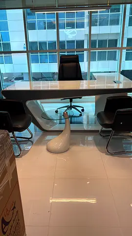 اثاث مكتبى بحاله ممتازه للبيع office furniture in very good condition