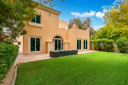 Extended C3 Villa | Huge Potential |Quiet Location