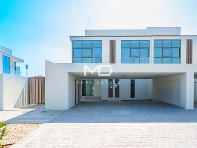 Spacious Layout| Next To The Entrance| Prime Area