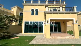 Landscaped Garden | Corner plot