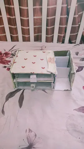 Small floral organizer box with drawers - preowned handmade