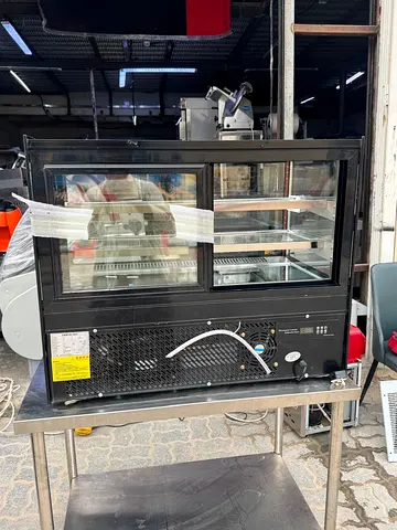 Brand New Cake Display Chiller