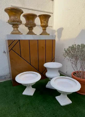 Decorative ANTIQUES POTS