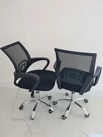 Ergonomic Mesh Office Chair - Black, Good Condition 100 eachhh
