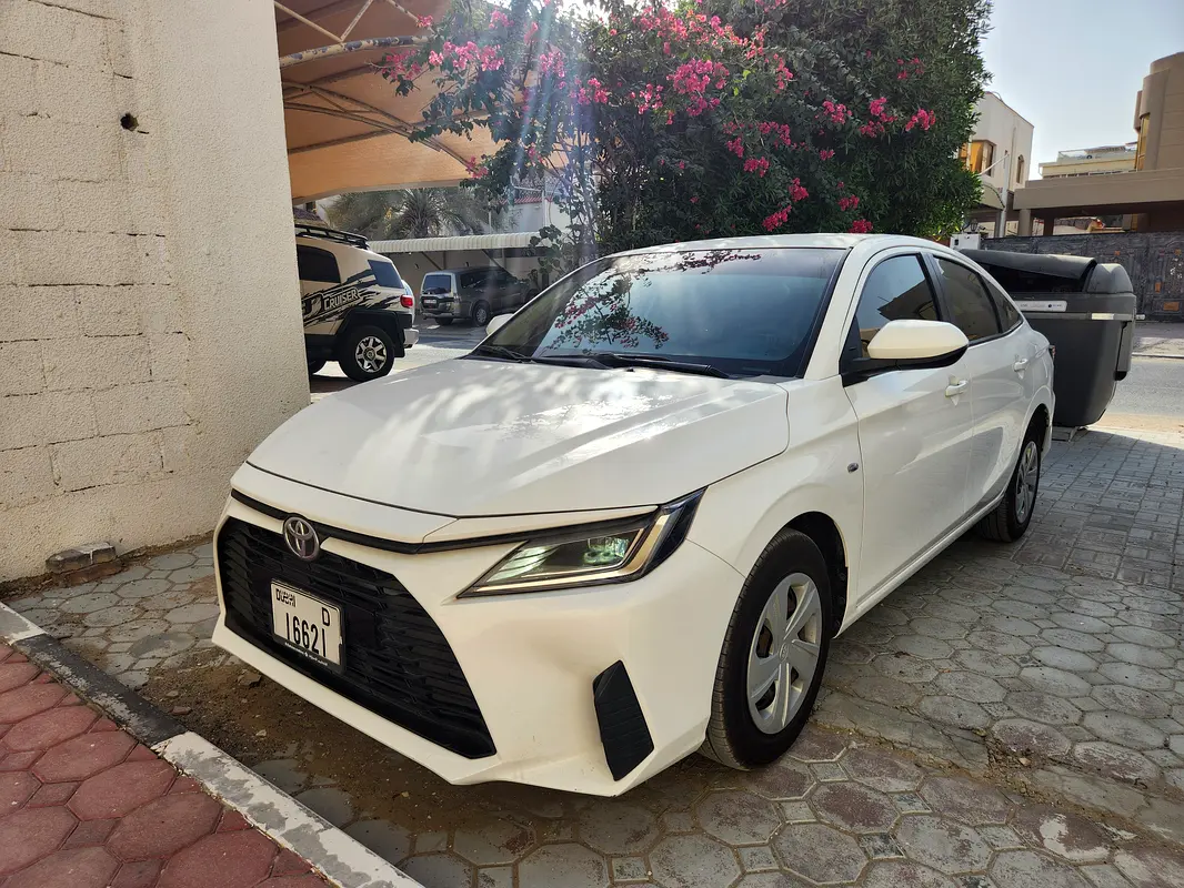 Toyota Yaris 2023 — photo 1 of 20