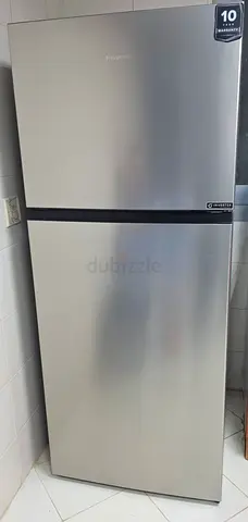 Silver Hisense Top Freezer Refrigerator - perfect Condition, 10-Year Warranty