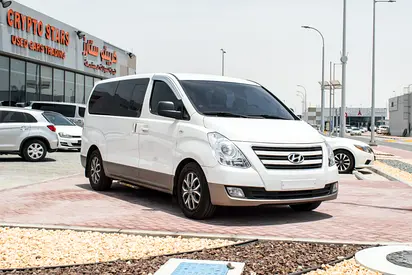 Hyundai H1 GLS 2017 - Korean Specs - Well Maintained