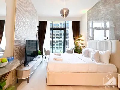 Modern Studio Balcony | All Bills Inc | Free Parking - WiFi -Cleaning l No Commission