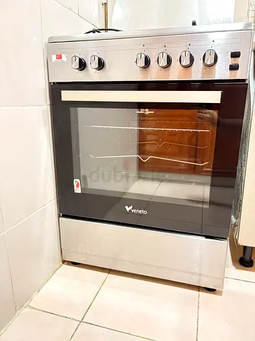 Gas Oven with Multiple Racks - Good Working Condition
