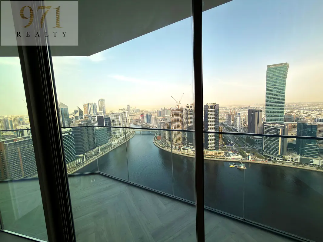 Luxury Living | Canal View | Spacious | High Floor