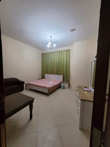 Room for rent available