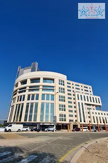 LARGE SPACE BIG OFFICEMULTI PURPOSE ,,,, SALOON / CLINIC IDEAL SPACE