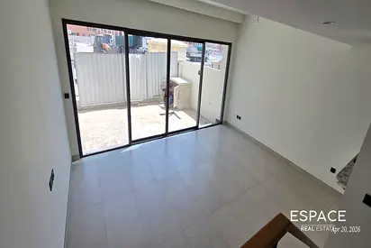 Spacious 4BR TH | Single Row | Costa Brava