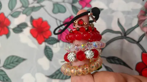 7 pics of different types of bracelets